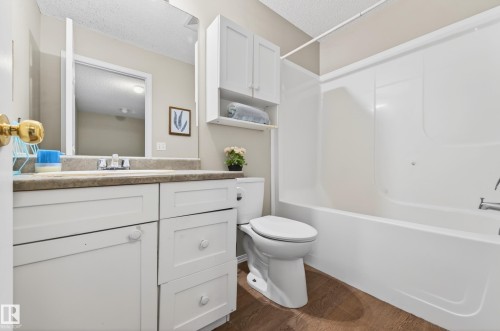 46 4020 21 Street, Edmonton, AB - Indoor Photo Showing Bathroom