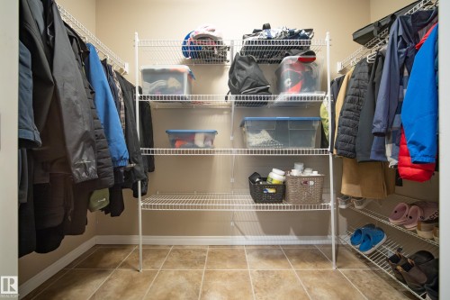 3510 Abbott Close, Edmonton, AB - Indoor With Storage
