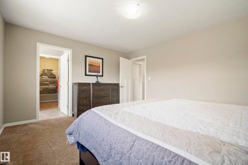 3510 Abbott Close, Edmonton, AB - Indoor Photo Showing Bedroom