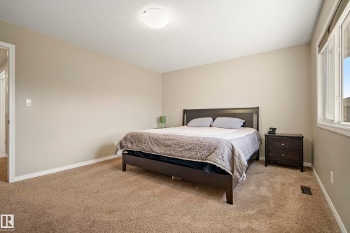 3510 Abbott Close, Edmonton, AB - Indoor Photo Showing Bedroom