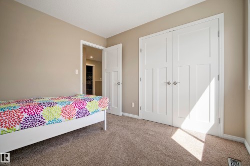 3510 Abbott Close, Edmonton, AB - Indoor Photo Showing Bedroom