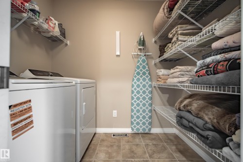 3510 Abbott Close, Edmonton, AB - Indoor