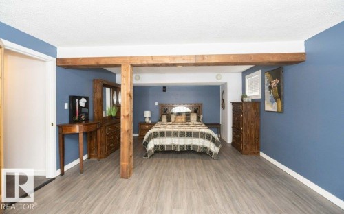 9624 99 Street, Westlock, AB - Indoor Photo Showing Bedroom