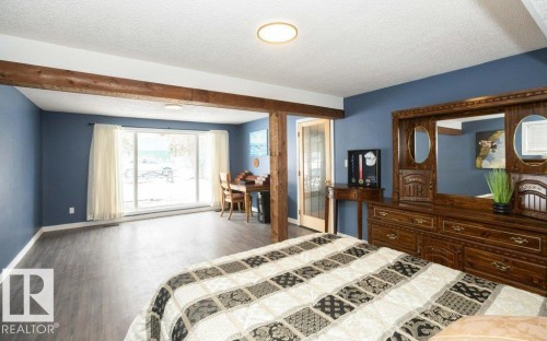 9624 99 Street, Westlock, AB - Indoor Photo Showing Bedroom