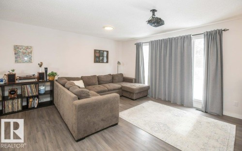 9624 99 Street, Westlock, AB - Indoor Photo Showing Living Room
