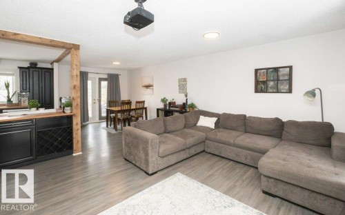 9624 99 Street, Westlock, AB - Indoor Photo Showing Living Room
