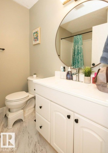 9624 99 Street, Westlock, AB - Indoor Photo Showing Bathroom