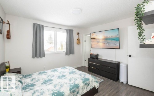 9624 99 Street, Westlock, AB - Indoor Photo Showing Bedroom