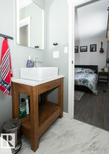 9624 99 Street, Westlock, AB - Indoor