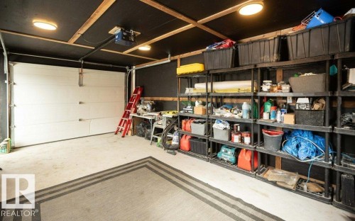 9624 99 Street, Westlock, AB - Indoor Photo Showing Garage