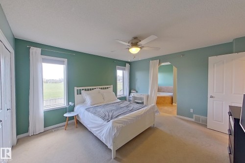 3540 Mclean Crescent, Edmonton, AB - Indoor Photo Showing Bedroom