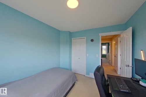 3540 Mclean Crescent, Edmonton, AB - Indoor Photo Showing Bedroom