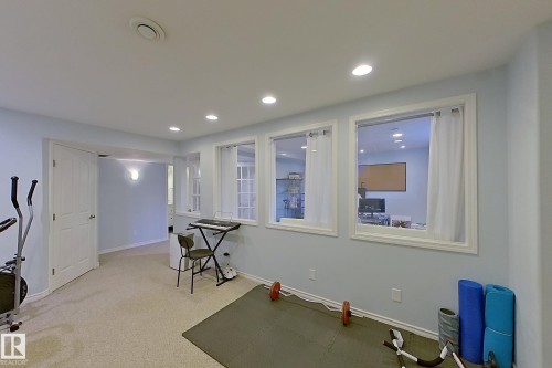 3540 Mclean Crescent, Edmonton, AB - Indoor Photo Showing Other Room