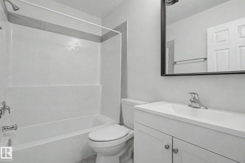 9B Clareview Village, Edmonton, AB - Indoor Photo Showing Bathroom