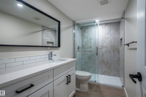 5528 54 Street, Leduc, AB - Indoor Photo Showing Bathroom