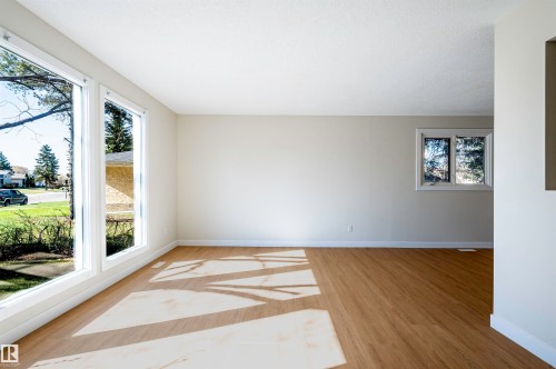 5528 54 Street, Leduc, AB - Indoor Photo Showing Other Room
