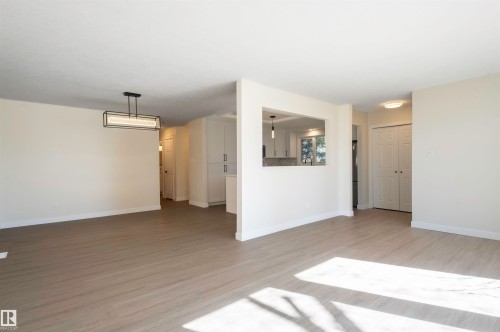 5528 54 Street, Leduc, AB - Indoor