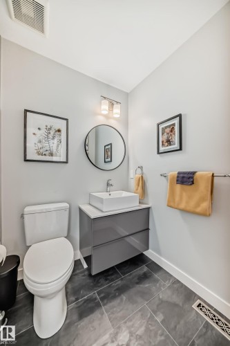 t - 5333 Terwillegar Boulevard, Edmonton, AB - Indoor Photo Showing Bathroom
