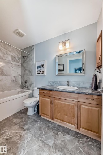5333 Terwillegar Boulevard, Edmonton, AB - Indoor Photo Showing Bathroom