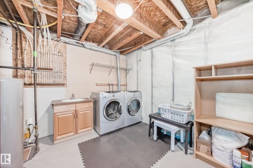 5333 Terwillegar Boulevard, Edmonton, AB - Indoor Photo Showing Laundry Room
