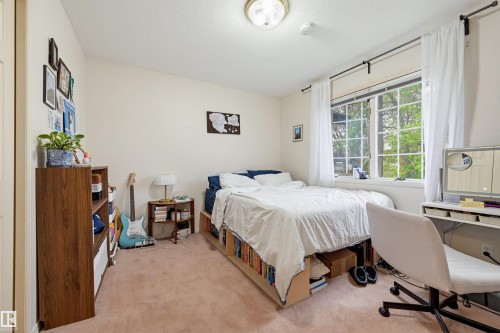 11107 University Avenue, Edmonton, AB - Indoor Photo Showing Bedroom