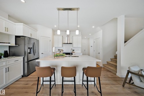5075 Cawsey Link Sw, Edmonton, AB - Indoor Photo Showing Kitchen With Upgraded Kitchen