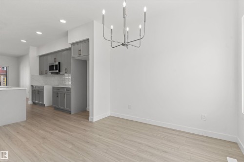 20623 43 Avenue, Edmonton, AB - Indoor Photo Showing Kitchen
