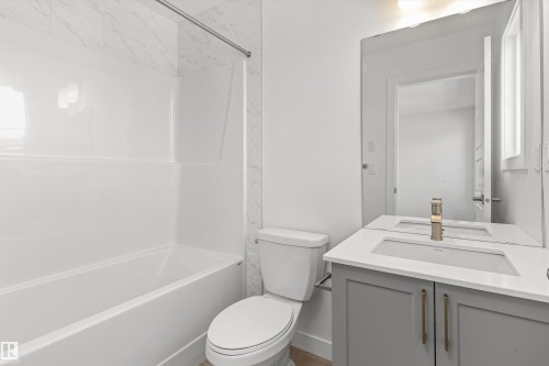 20623 43 Avenue, Edmonton, AB - Indoor Photo Showing Bathroom