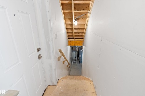 20623 43 Avenue, Edmonton, AB - Indoor Photo Showing Other Room