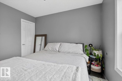 50 150 Edwards Drive, Edmonton, AB - Indoor Photo Showing Bedroom
