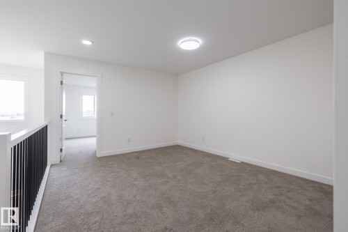 319 157 Avenue, Edmonton, AB - Indoor Photo Showing Other Room