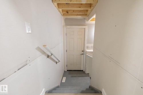 319 157 Avenue, Edmonton, AB - Indoor
