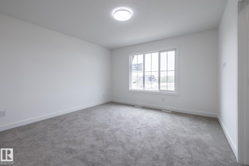 319 157 Avenue, Edmonton, AB - Indoor Photo Showing Other Room
