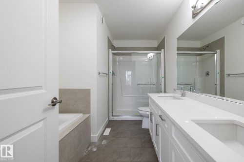 319 157 Avenue, Edmonton, AB - Indoor Photo Showing Bathroom
