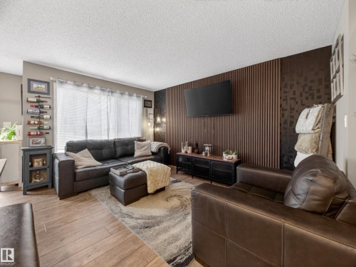 4465 5A Street, Edmonton, AB - Indoor Photo Showing Living Room