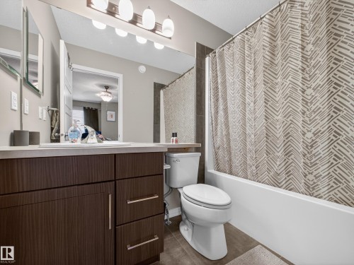 4465 5A Street, Edmonton, AB - Indoor Photo Showing Bathroom