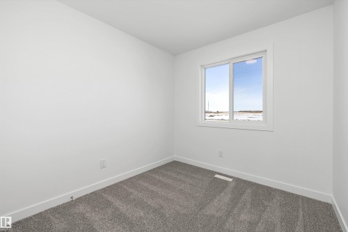 516 176 Avenue, Edmonton, AB - Indoor Photo Showing Other Room