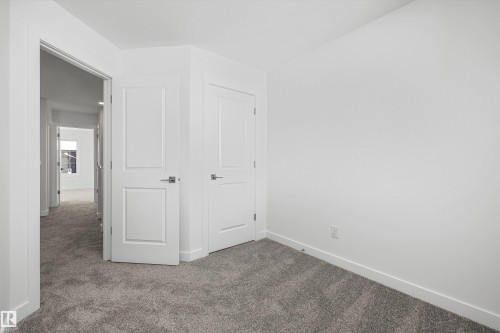 516 176 Avenue, Edmonton, AB - Indoor Photo Showing Other Room