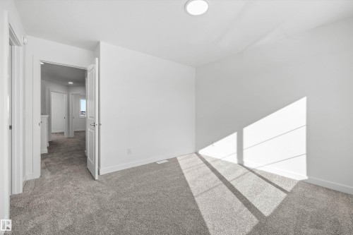 516 176 Avenue, Edmonton, AB - Indoor Photo Showing Other Room