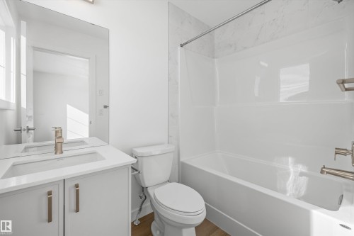 516 176 Avenue, Edmonton, AB - Indoor Photo Showing Bathroom