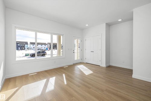 516 176 Avenue, Edmonton, AB - Indoor Photo Showing Other Room