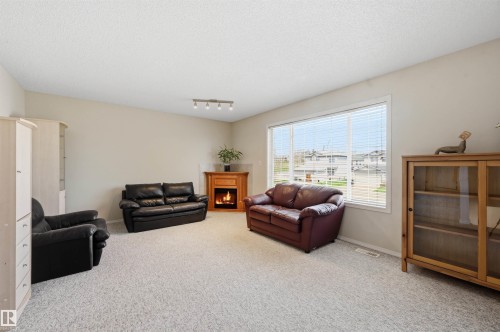 4831 147 Avenue, Edmonton, AB - Indoor