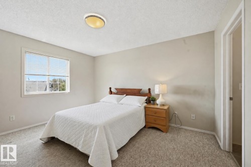 4831 147 Avenue, Edmonton, AB - Indoor Photo Showing Bedroom