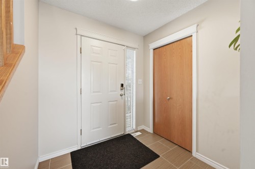 4831 147 Avenue, Edmonton, AB - Indoor Photo Showing Other Room