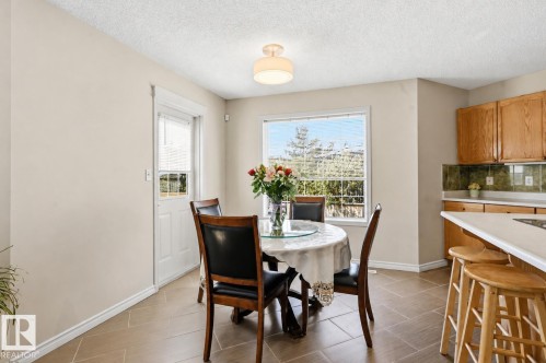 4831 147 Avenue, Edmonton, AB - Indoor Photo Showing Dining Room