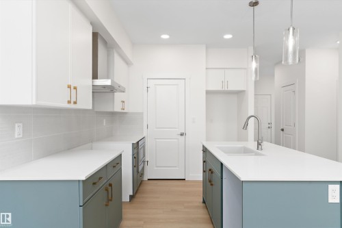 8536 183 Avenue, Edmonton, AB - Indoor Photo Showing Kitchen With Upgraded Kitchen