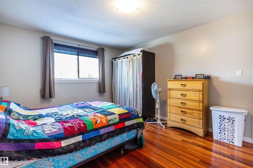 201 10720 84 Avenue, Edmonton, AB - Indoor Photo Showing Bedroom