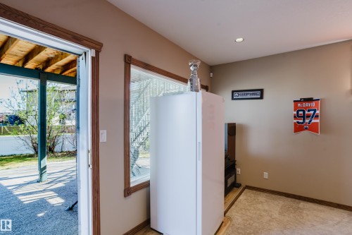 16620 81 Street, Edmonton, AB - Indoor Photo Showing Other Room