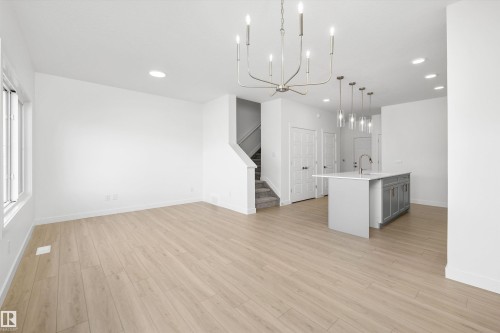 1044 Cristall Crescent, Edmonton, AB - Indoor