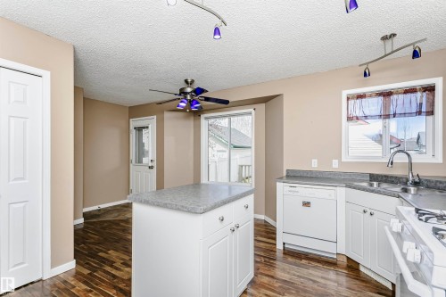 4108 Tompkins Way, Edmonton, AB - Indoor Photo Showing Kitchen With Double Sink